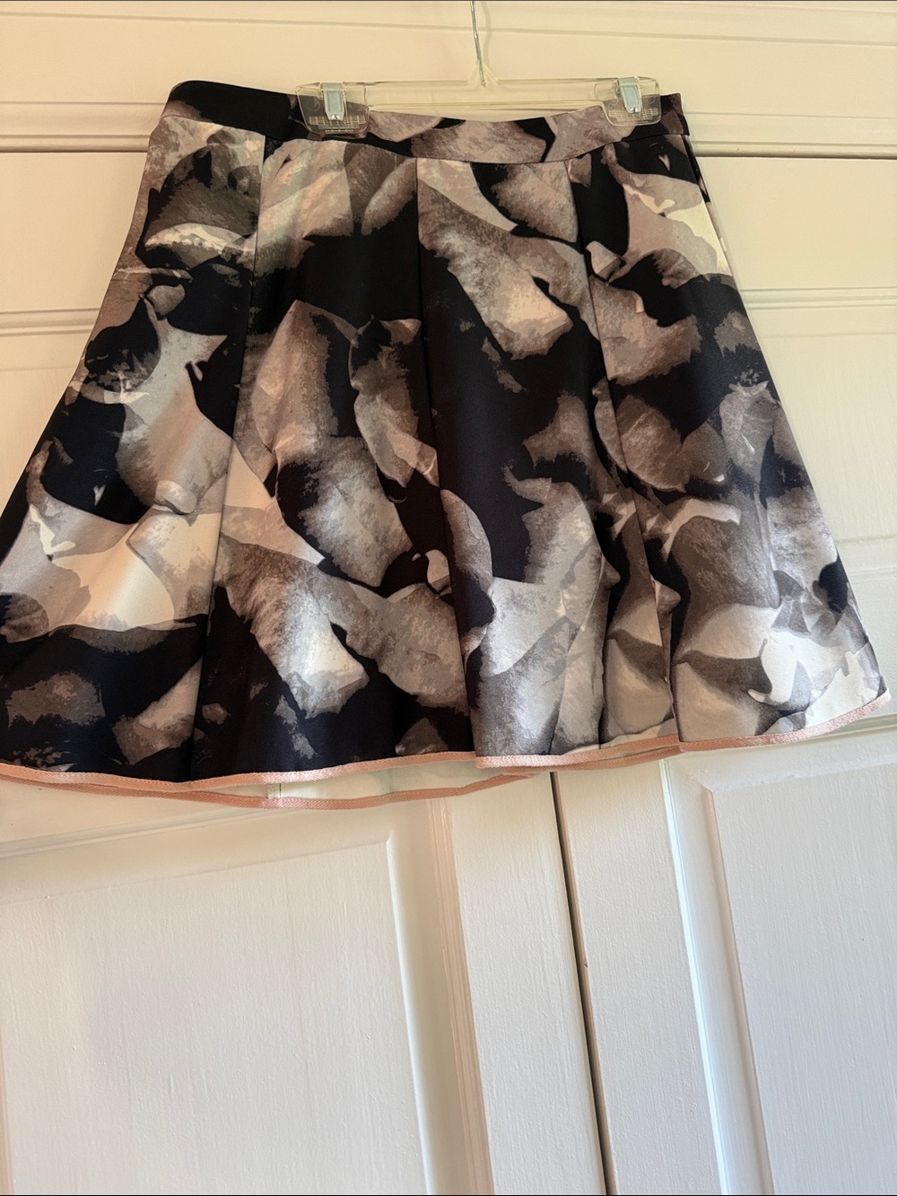 Mossimo Floral A-Line Skirt in Black and Gray